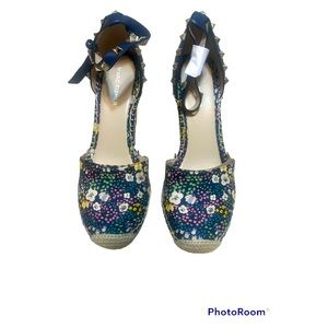 MARC FISHER PRINT ESPADRILLES